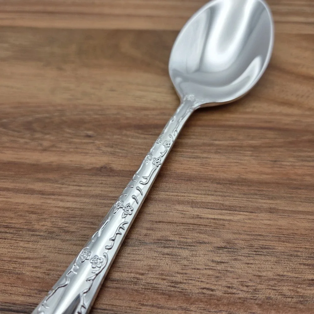 WM. Rogers & Son Enchanted Rose Silverplate Flatware Soup Spoons Set‎ Of 8